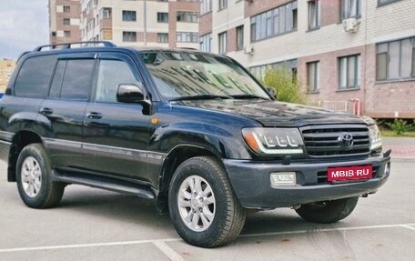 Toyota Land Cruiser 100 рестайлинг 2, 2007 год, 2 170 000 рублей, 3 фотография