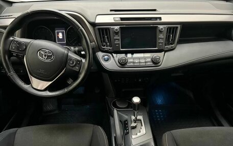 Toyota RAV4, 2019 год, 3 390 000 рублей, 14 фотография