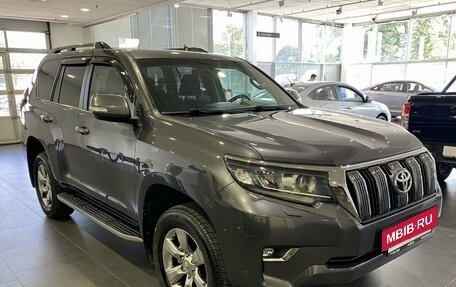 Toyota Land Cruiser Prado 150 рестайлинг 2, 2018 год, 6 069 000 рублей, 3 фотография