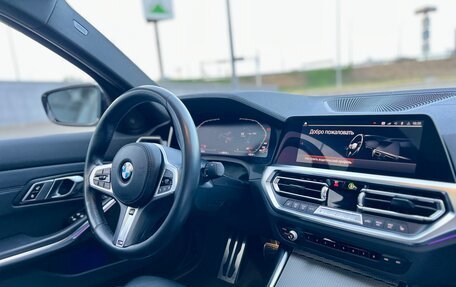 BMW 3 серия, 2019 год, 3 948 000 рублей, 21 фотография