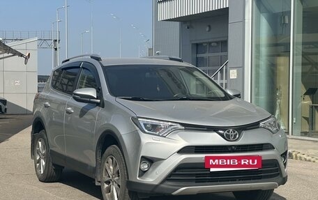 Toyota RAV4, 2015 год, 2 390 000 рублей, 3 фотография