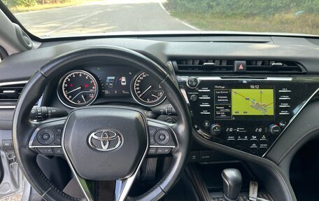 Toyota Camry, 2019 год, 3 350 000 рублей, 8 фотография