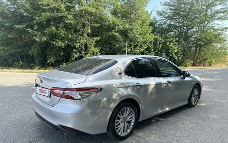 Toyota Camry, 2019 год, 3 350 000 рублей, 4 фотография