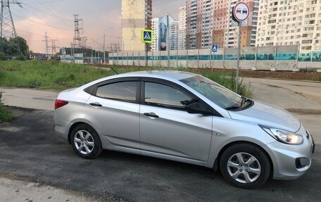 Hyundai Solaris II рестайлинг, 2012 год, 780 000 рублей, 4 фотография