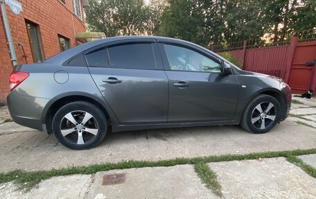 Chevrolet Cruze II, 2010 год, 750 000 рублей, 5 фотография