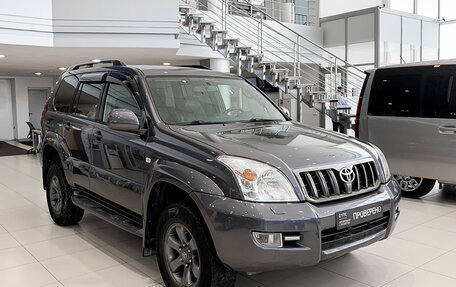 Toyota Land Cruiser Prado 120 рестайлинг, 2005 год, 2 250 000 рублей, 3 фотография