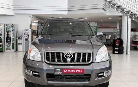 Toyota Land Cruiser Prado 120 рестайлинг, 2005 год, 2 250 000 рублей, 2 фотография