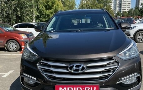 Hyundai Santa Fe III рестайлинг, 2017 год, 2 400 000 рублей, 2 фотография