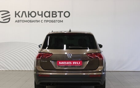 Volkswagen Tiguan II, 2019 год, 2 648 000 рублей, 6 фотография