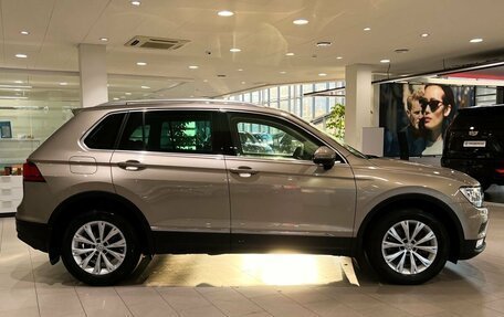 Volkswagen Tiguan II, 2017 год, 2 549 000 рублей, 6 фотография