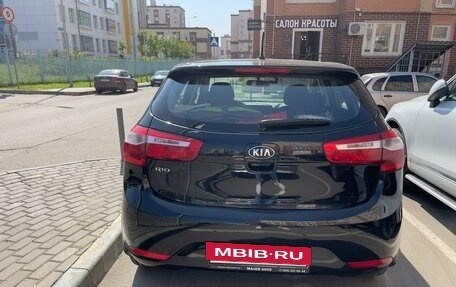 KIA Rio III рестайлинг, 2014 год, 910 000 рублей, 2 фотография