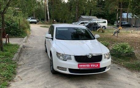 Skoda Superb III рестайлинг, 2010 год, 990 000 рублей, 3 фотография