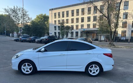 Hyundai Solaris II рестайлинг, 2011 год, 880 000 рублей, 4 фотография