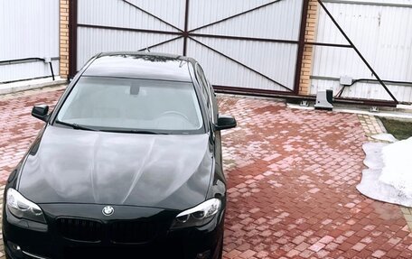 BMW 5 серия, 2011 год, 1 550 000 рублей, 2 фотография