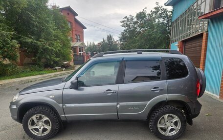 Chevrolet Niva I рестайлинг, 2011 год, 535 000 рублей, 25 фотография