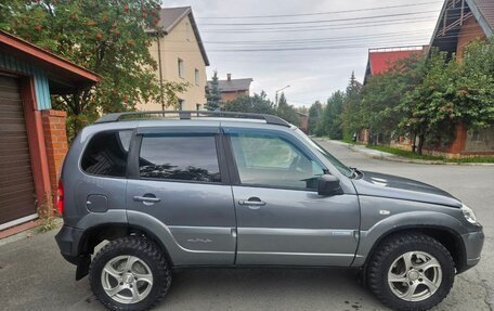 Chevrolet Niva I рестайлинг, 2011 год, 535 000 рублей, 29 фотография