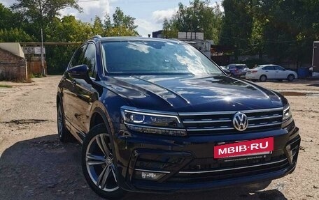 Volkswagen Tiguan II, 2019 год, 3 700 000 рублей, 4 фотография