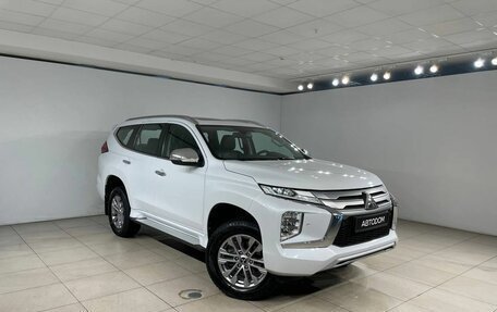 Mitsubishi Pajero Sport III рестайлинг, 2020 год, 4 245 000 рублей, 2 фотография