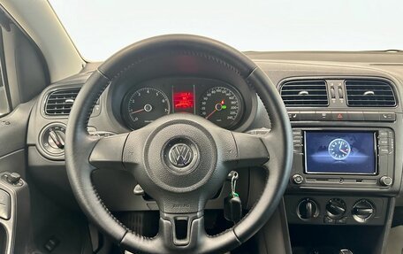 Volkswagen Polo VI (EU Market), 2013 год, 1 030 000 рублей, 15 фотография