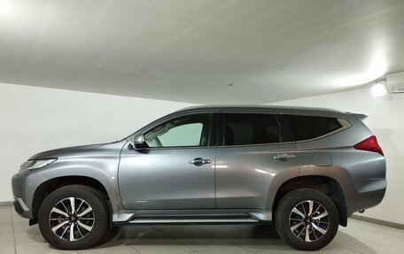 Mitsubishi Pajero Sport III рестайлинг, 2017 год, 2 997 000 рублей, 6 фотография