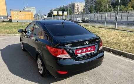 Hyundai Solaris II рестайлинг, 2011 год, 950 000 рублей, 12 фотография