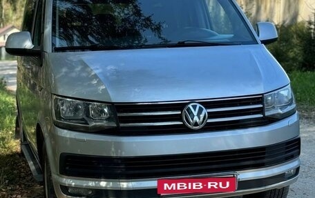 Volkswagen Caravelle T5, 2009 год, 2 480 000 рублей, 4 фотография