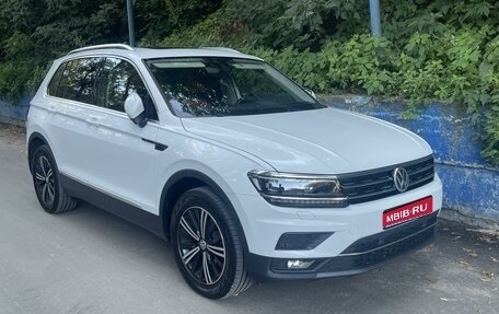 Volkswagen Tiguan II, 2018 год, 2 700 000 рублей, 1 фотография