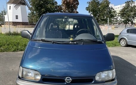 Nissan Serena I, 1999 год, 330 000 рублей, 1 фотография