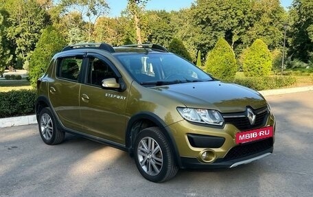 Renault Sandero II рестайлинг, 2015 год, 990 000 рублей, 3 фотография