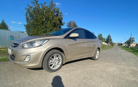 Hyundai Solaris II рестайлинг, 2012 год, 695 000 рублей, 3 фотография