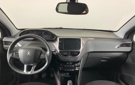 Peugeot 2008 II, 2014 год, 715 000 рублей, 13 фотография