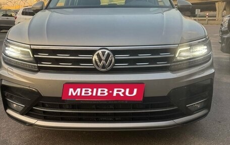 Volkswagen Tiguan II, 2019 год, 3 547 000 рублей, 2 фотография