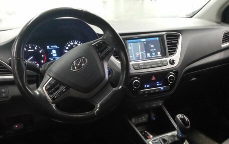 Hyundai Solaris II рестайлинг, 2018 год, 1 242 000 рублей, 5 фотография