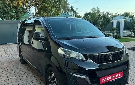 Peugeot Traveller I, 2021 год, 4 150 000 рублей, 2 фотография