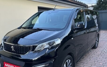 Peugeot Traveller I, 2021 год, 4 150 000 рублей, 3 фотография