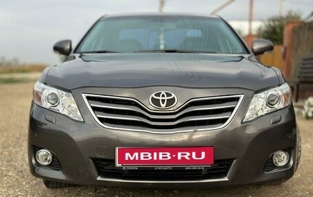 Toyota Camry, 2011 год, 1 490 000 рублей, 2 фотография