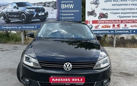 Volkswagen Jetta VI, 2014 год, 1 380 000 рублей, 2 фотография