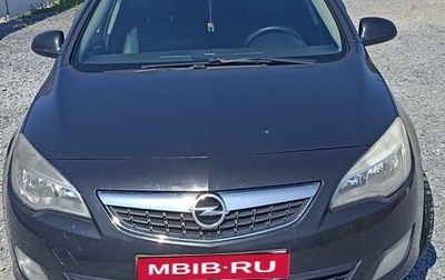 Opel Astra J, 2011 год, 700 000 рублей, 1 фотография