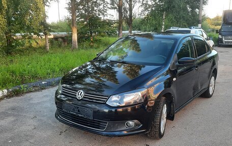 Volkswagen Polo VI (EU Market), 2011 год, 560 000 рублей, 2 фотография