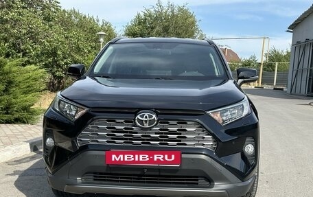 Toyota RAV4, 2020 год, 2 935 000 рублей, 2 фотография