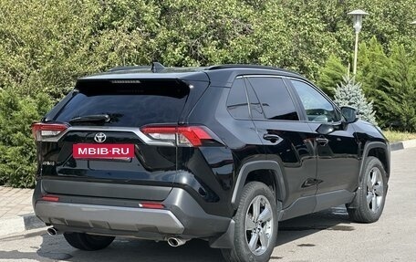 Toyota RAV4, 2020 год, 2 935 000 рублей, 4 фотография