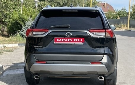 Toyota RAV4, 2020 год, 2 935 000 рублей, 5 фотография