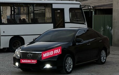 Toyota Camry, 2012 год, 1 940 000 рублей, 6 фотография