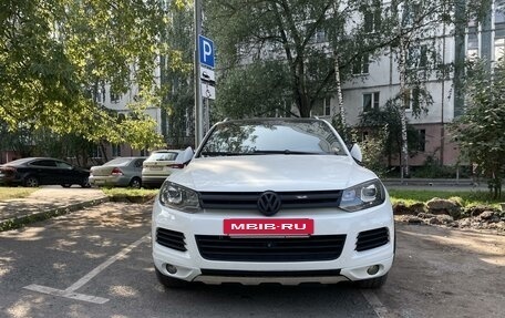 Volkswagen Touareg III, 2010 год, 2 100 000 рублей, 2 фотография