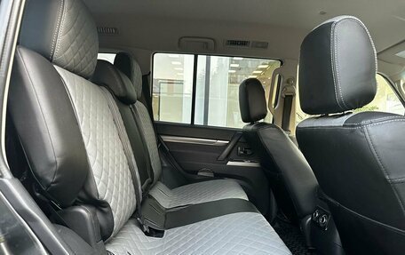 Mitsubishi Pajero IV, 2014 год, 2 895 000 рублей, 11 фотография