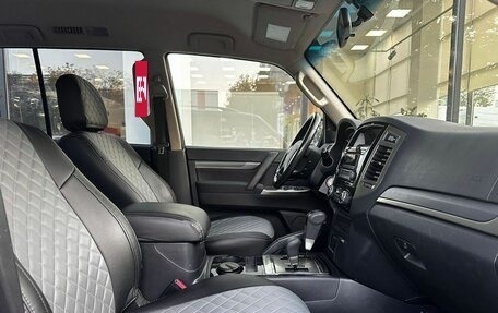 Mitsubishi Pajero IV, 2014 год, 2 895 000 рублей, 10 фотография