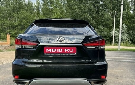 Lexus RX IV рестайлинг, 2020 год, 4 890 000 рублей, 4 фотография