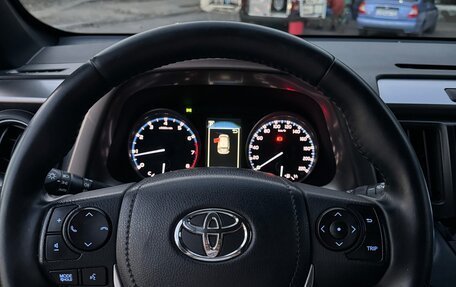 Toyota RAV4, 2017 год, 2 920 000 рублей, 7 фотография