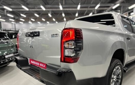 Mitsubishi L200 IV рестайлинг, 2023 год, 5 300 000 рублей, 9 фотография