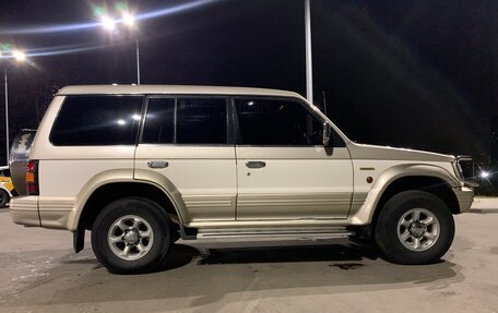 Mitsubishi Pajero III рестайлинг, 1993 год, 890 000 рублей, 4 фотография